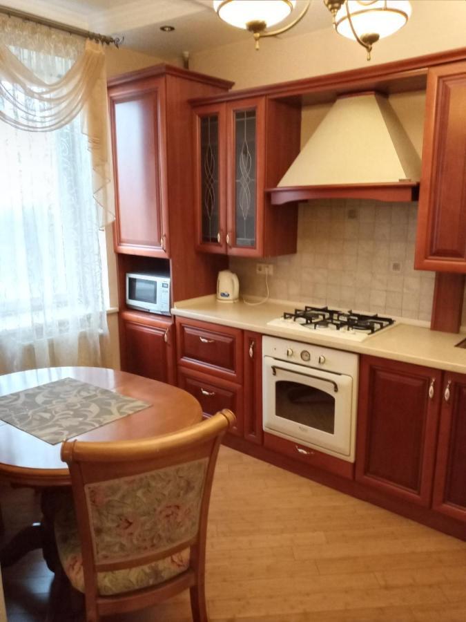 Apartament 1-Комнатная Квартира Вип Уровня Посуточно В Ужгороде. Ул.И.Франка. Zewnętrze zdjęcie